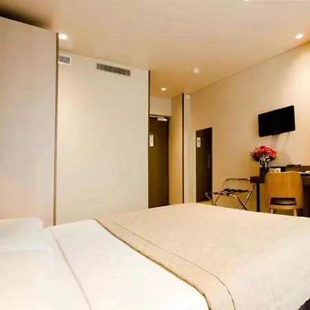 Central Hotel Paris 3* Parigi