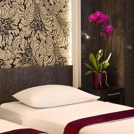 Central Hotel Paris Parigi