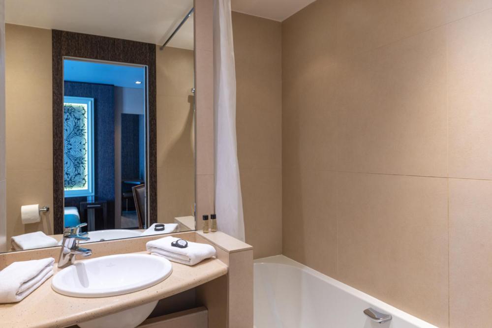 Central Hotel Paris 3*